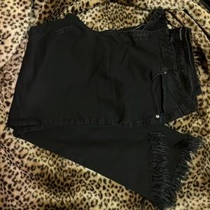 🌞3/$25 Black fringe jeans
